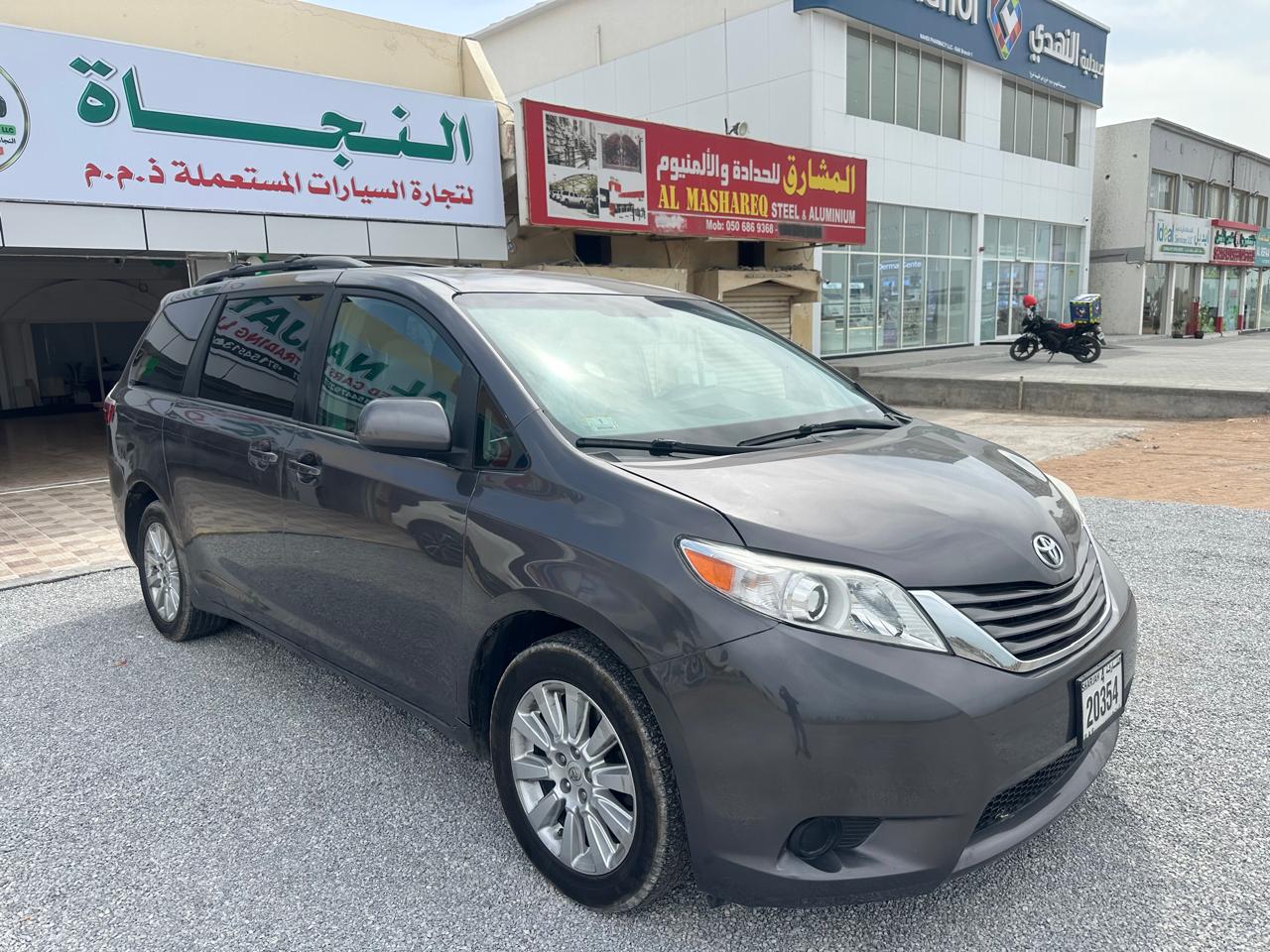 
								TOYOTA SIENNA ( American) full									