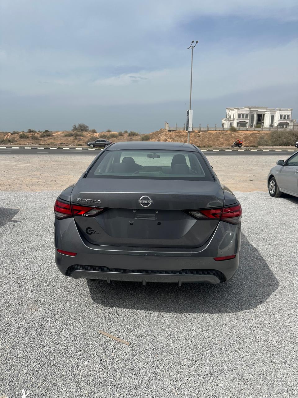 
								Nissan Sentra full									