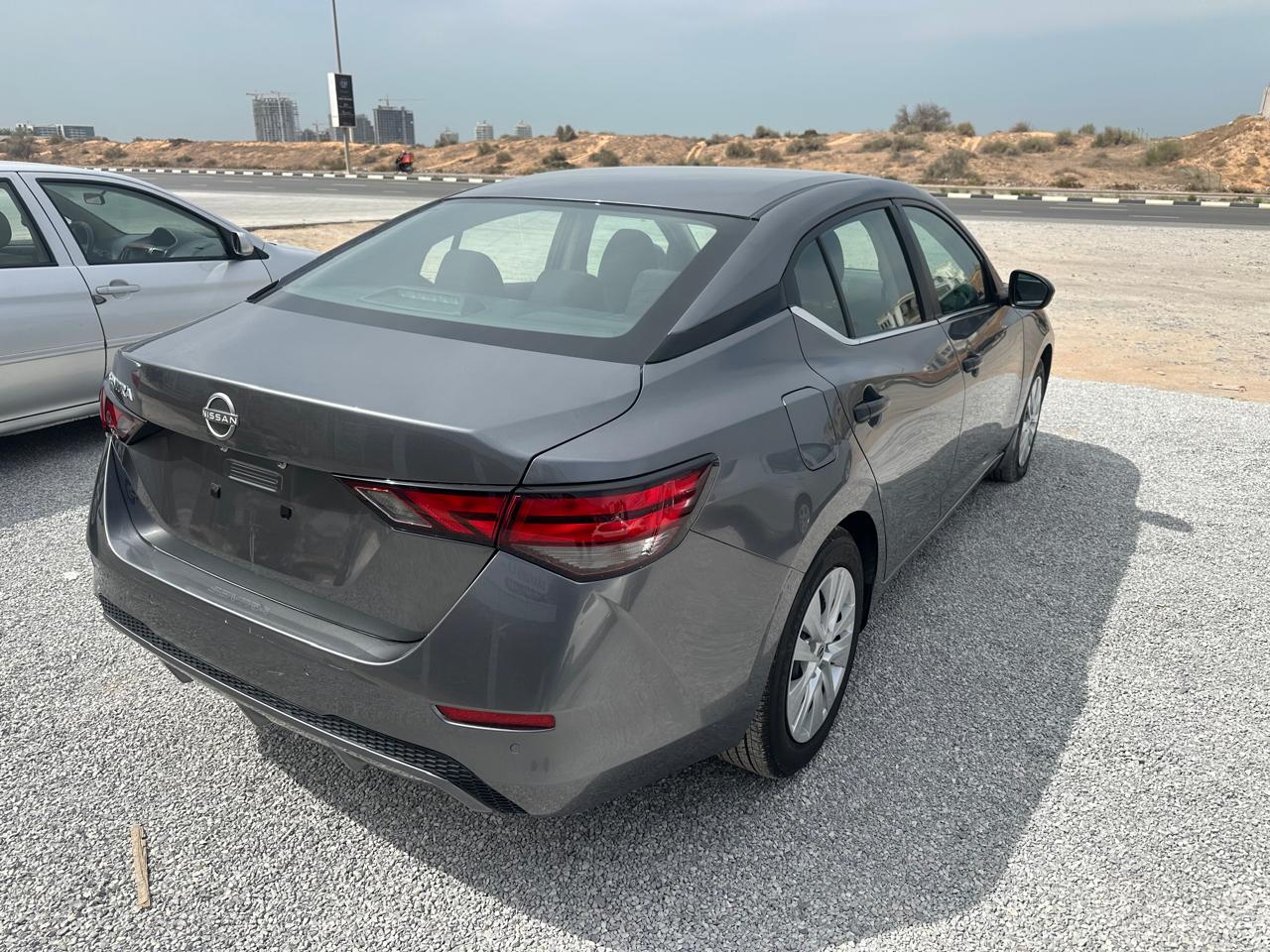 
								Nissan Sentra full									