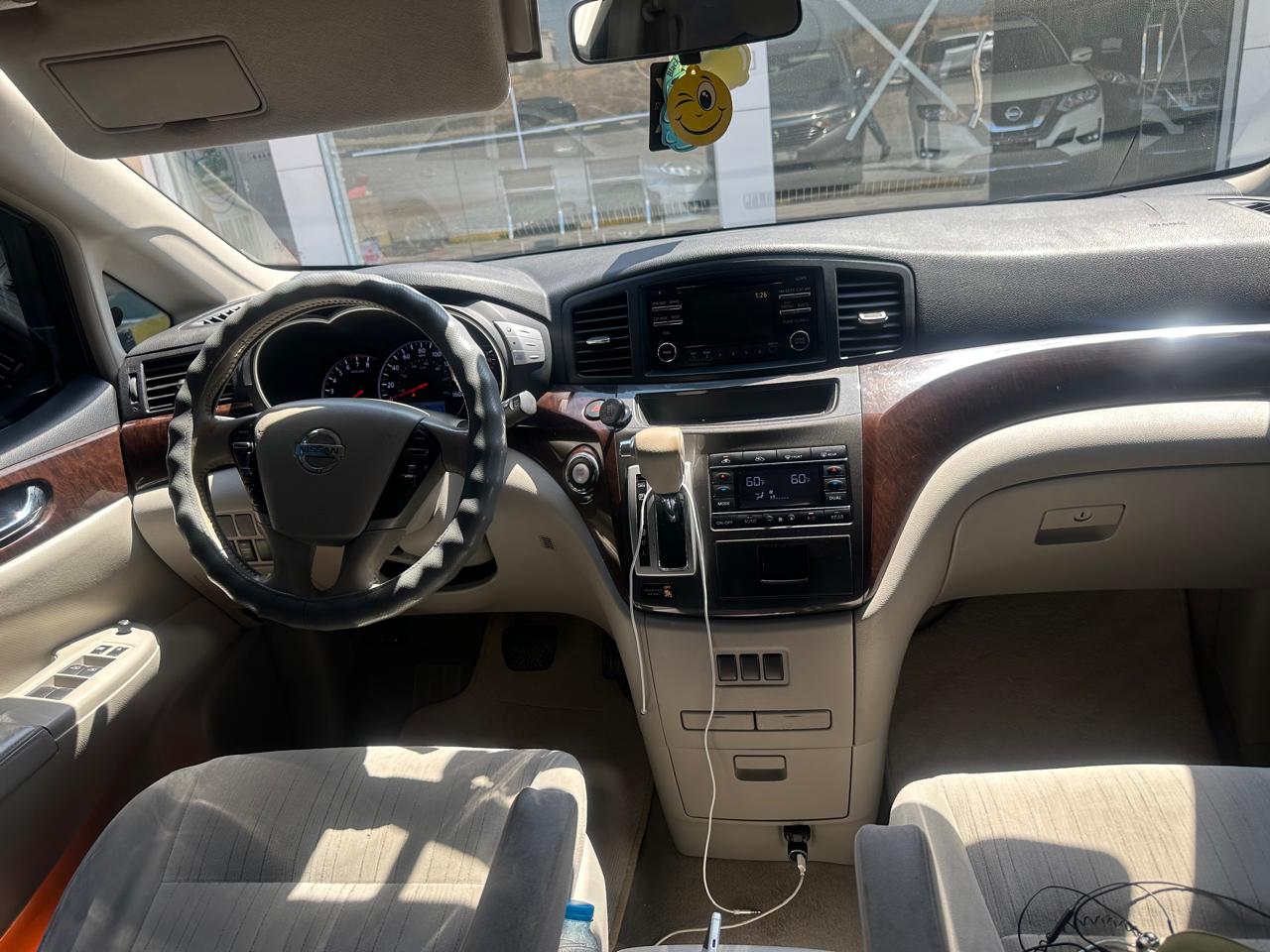 
								NISSAN Quest full									