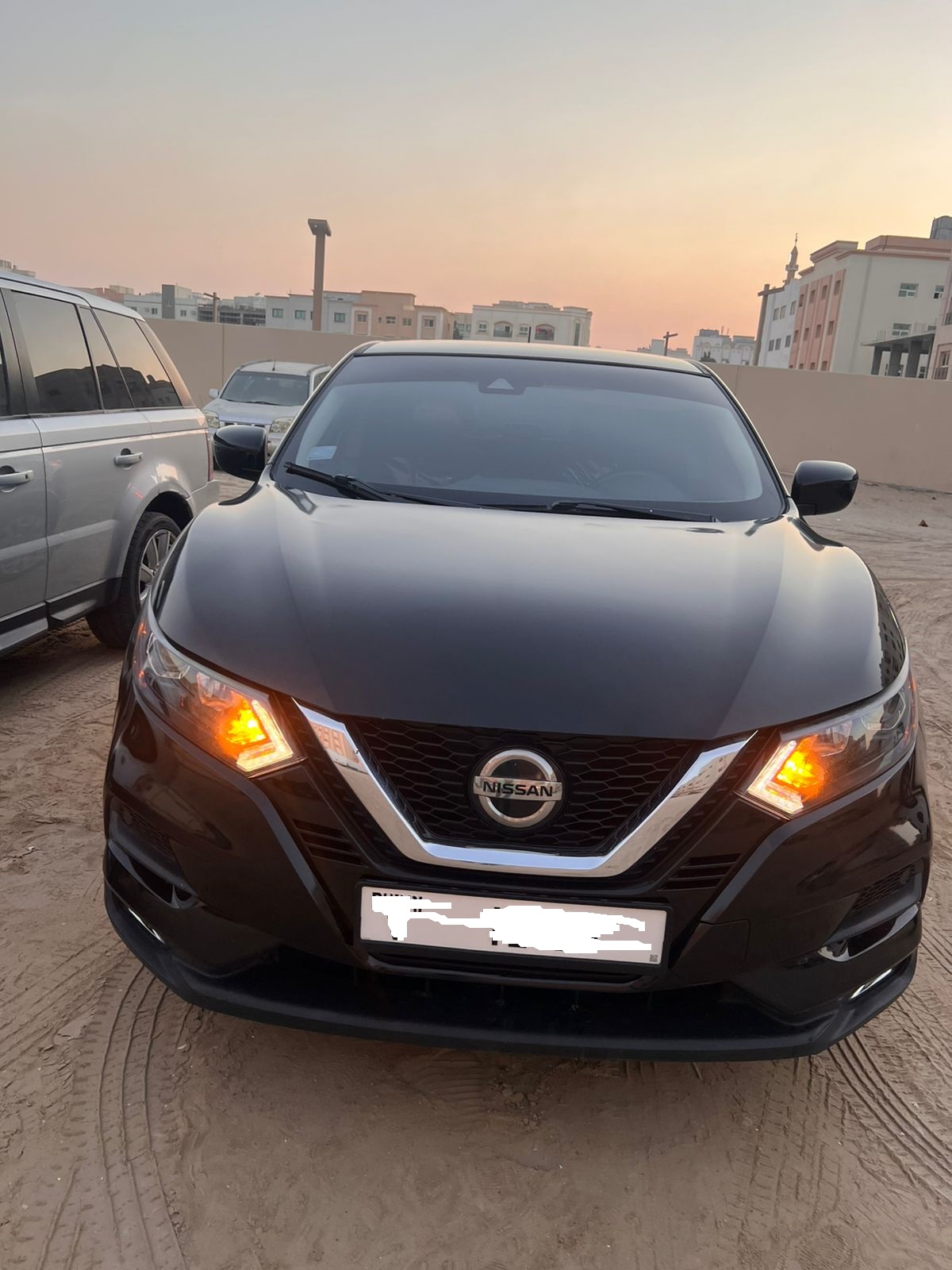 
								Nissan Rogue Sport 2020 ( xtrail) full									