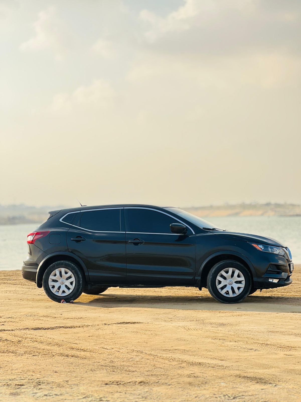 
								Nissan Rogue Sport 2020 ( xtrail) full									