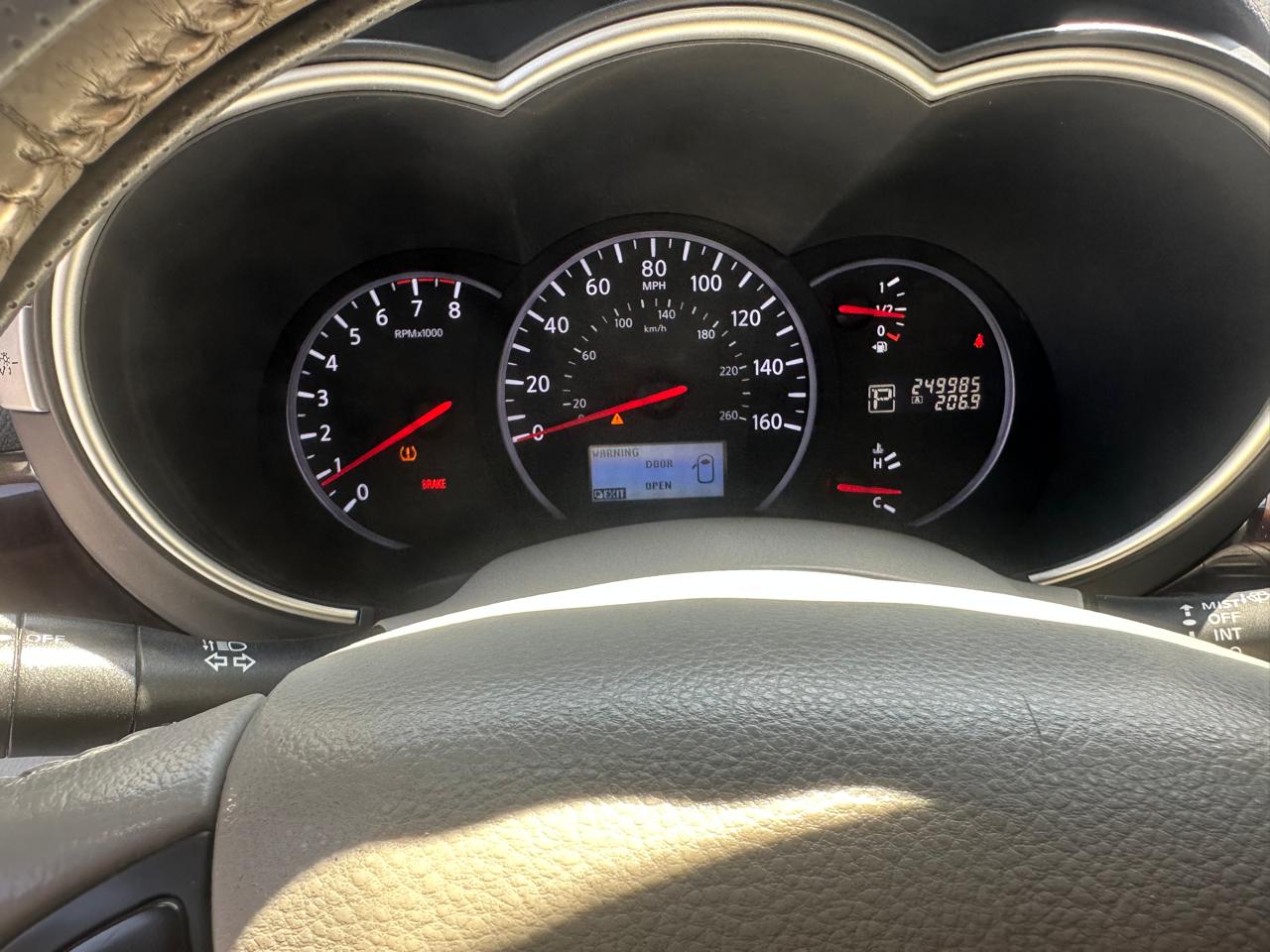 
								NISSAN Quest full									