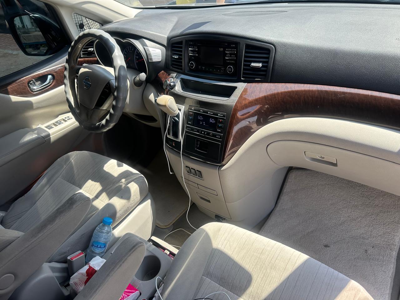 
								NISSAN Quest full									