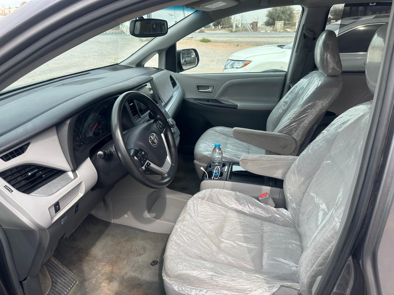 
								TOYOTA SIENNA ( American) full									