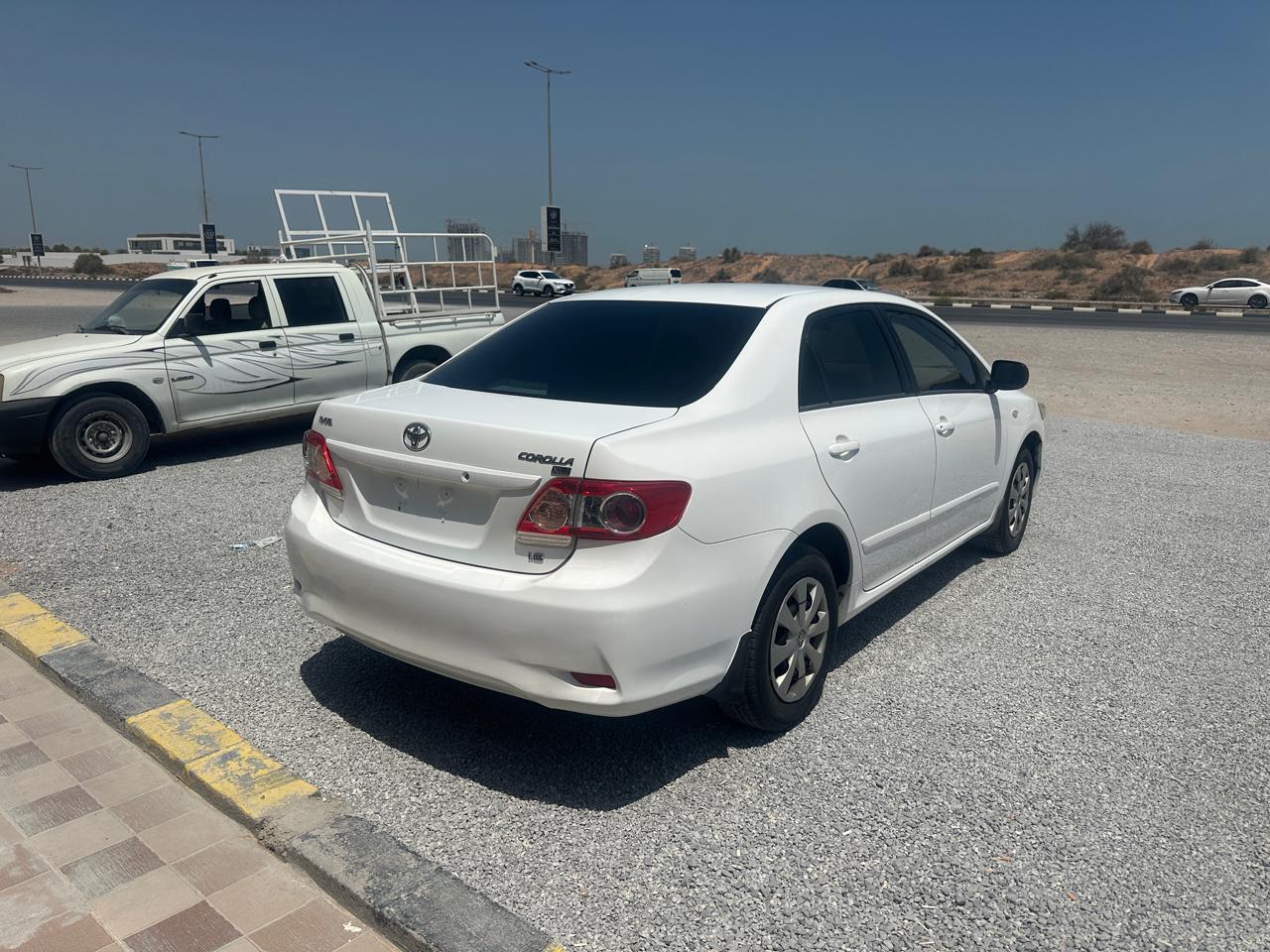 
								Toyota Corolla full									