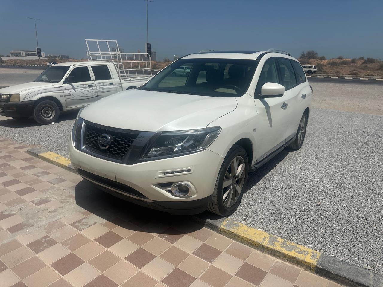 
								NISSAN PATHFINDER (7 Seater) full									