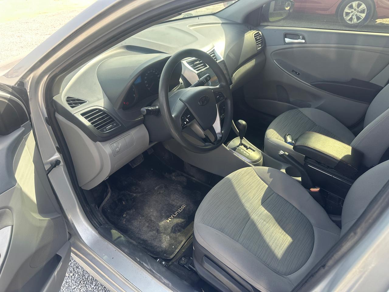 
								Hyundai Accent 2016 full									